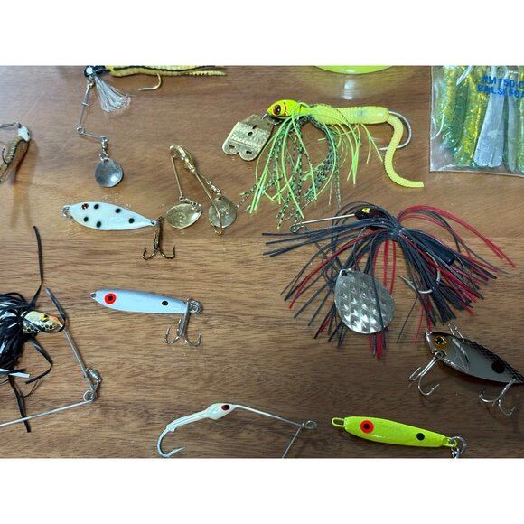 VINTAGE FISHING HOOKS LURE LOT 100PCS+? SWIVELS SPINNERS SIKERS - Picture 6 of 14